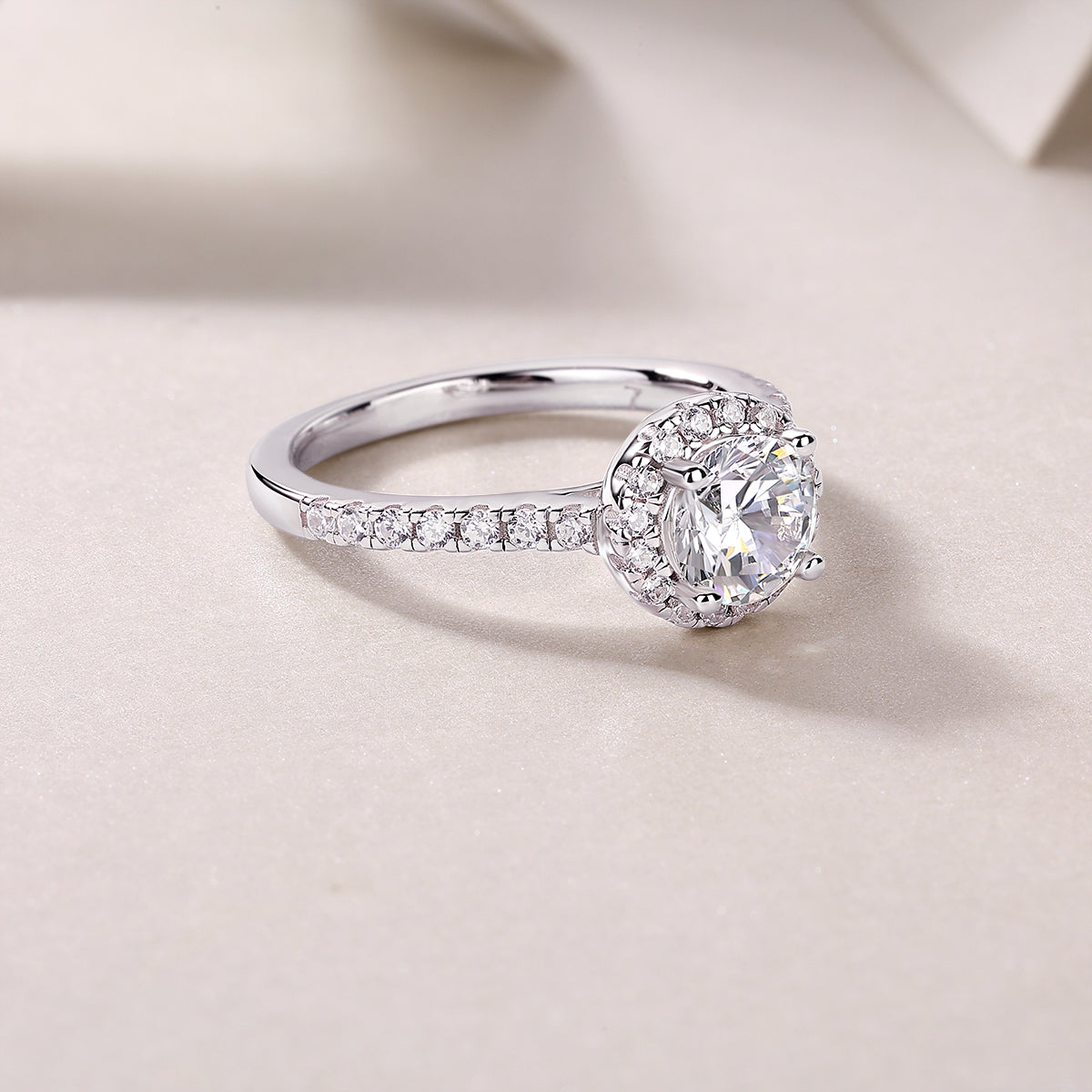 Glojewels Halo Unique White Sapphire 1ct Moissanite Round Cut Silver Ring