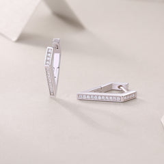 Glojewels Heart White Round Cut Moissanite Clip Earring