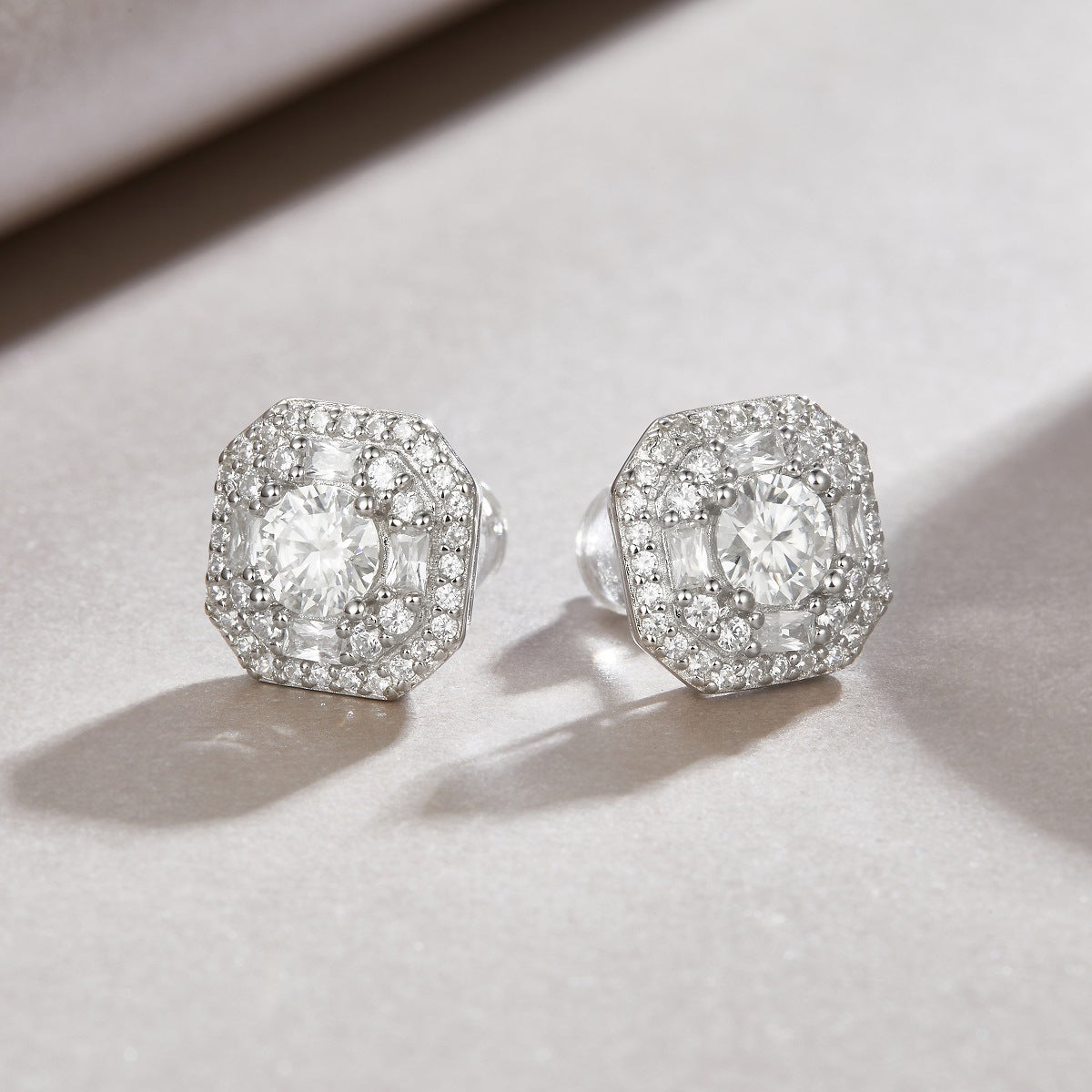 Glojewels Double Halo White Round Cut 0.5ct Moissanite Stud Earring