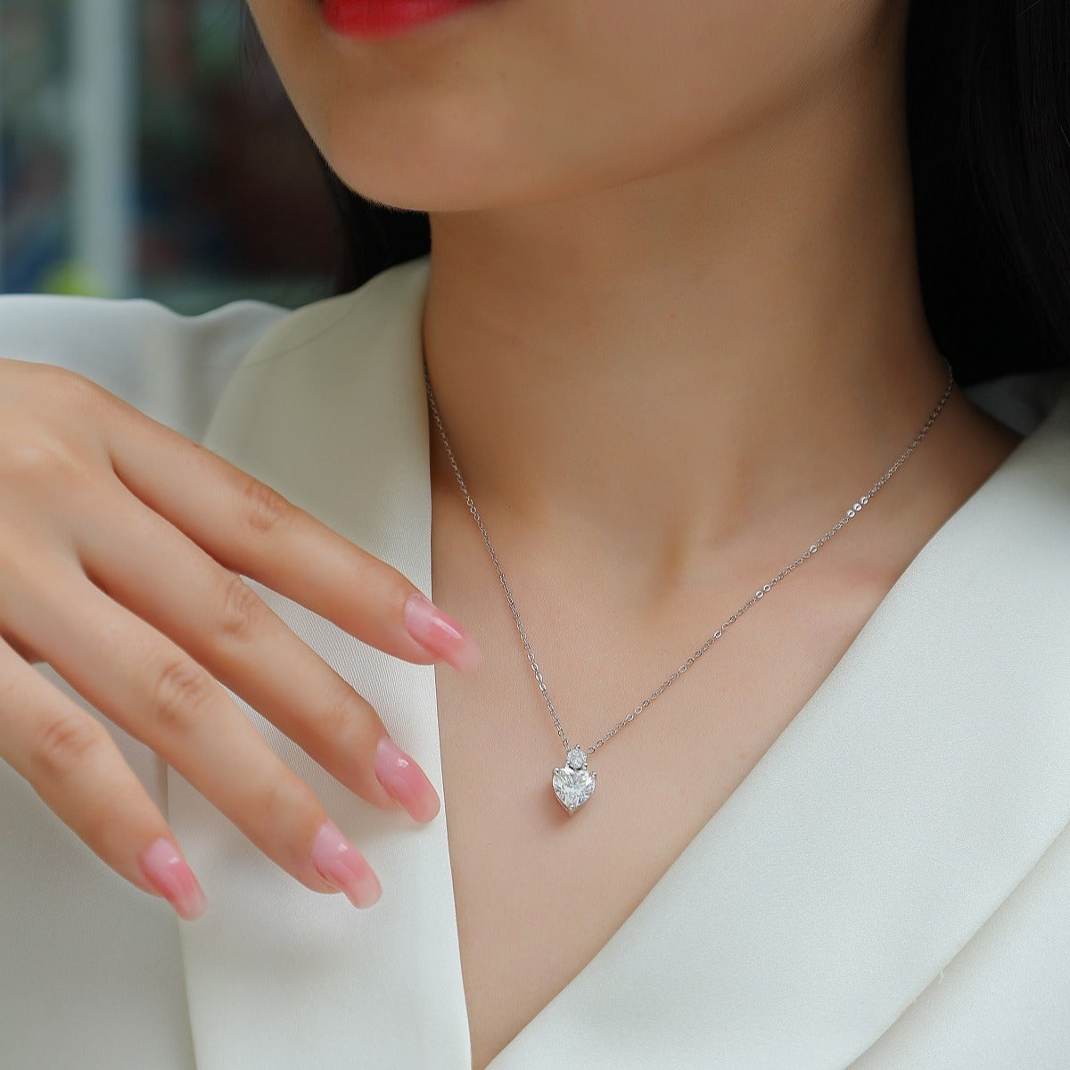 Glojewels Classical Simple White 2ct Heart Cut Moissanite Pendant Necklace