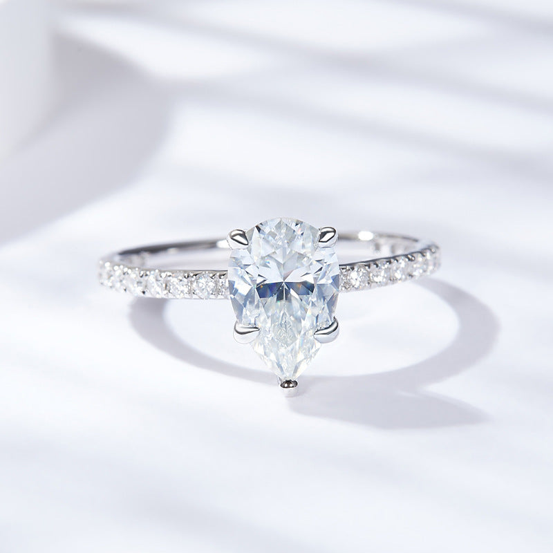 Glojewels Classical Half Eternity 1.5ct White Moissanite Pear Cut Silver Ring