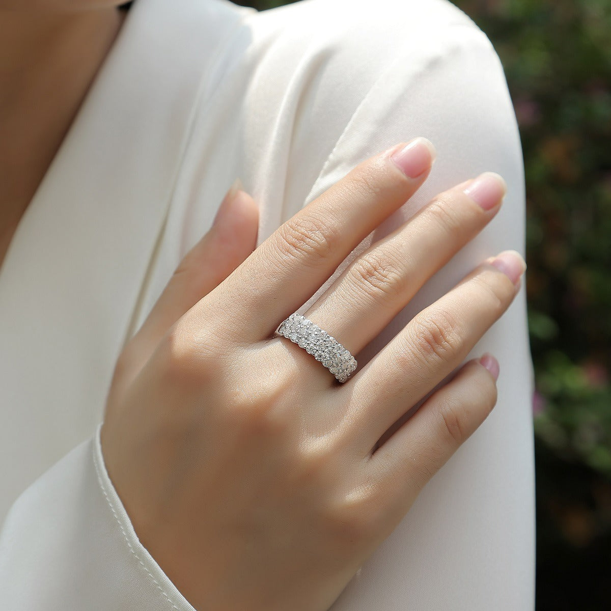 Glojewels Half-eternity White Sapphire Moissanite Round Cut Silver Band Ring
