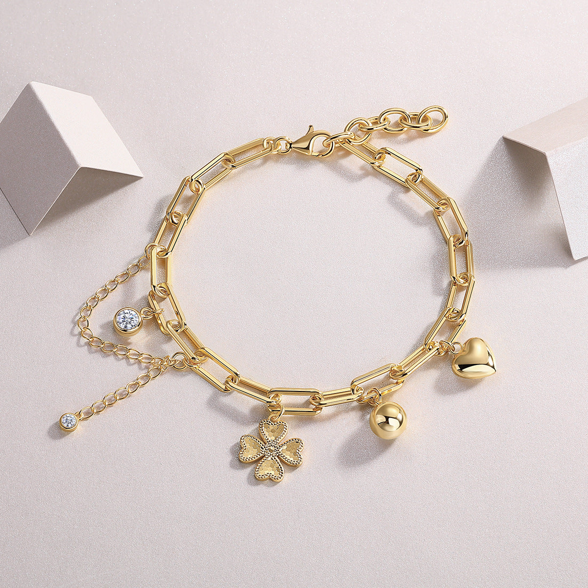 Glojewels Gold Adjustable Heart Clover White Moissanite Round Cut Silver Chain Bracelet