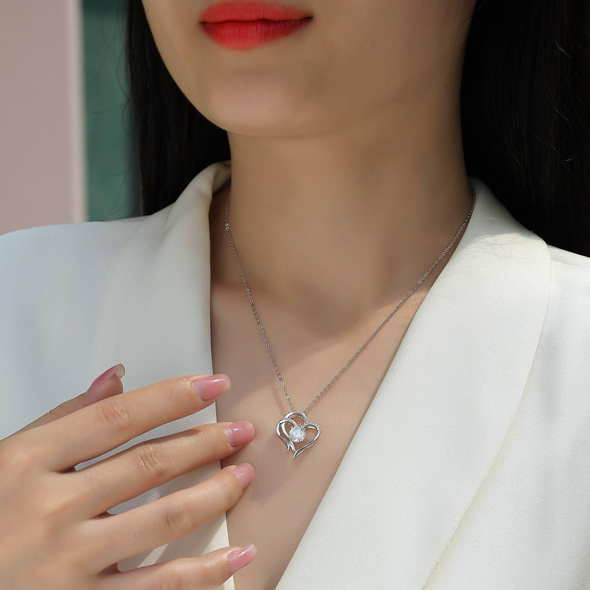 Glojewels Heart Shape White 1ct Round Cut Moissanite Pendant Necklace