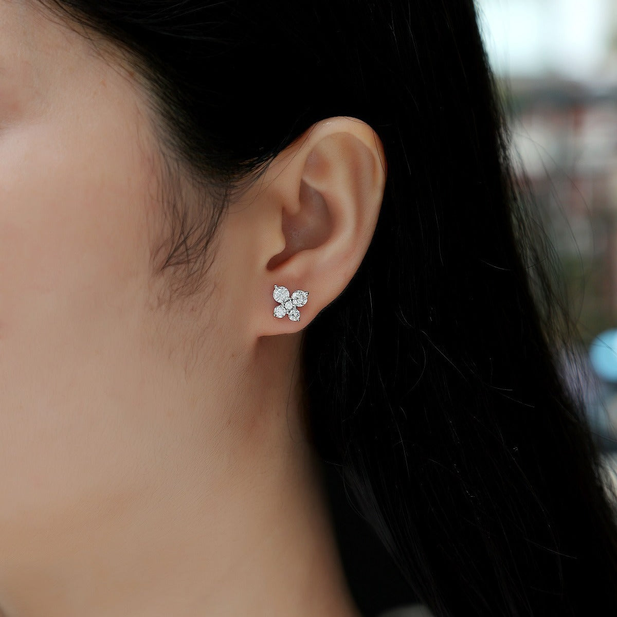 Glojewels Classic White Round Cut 1.66ct Moissanite Stud Earring