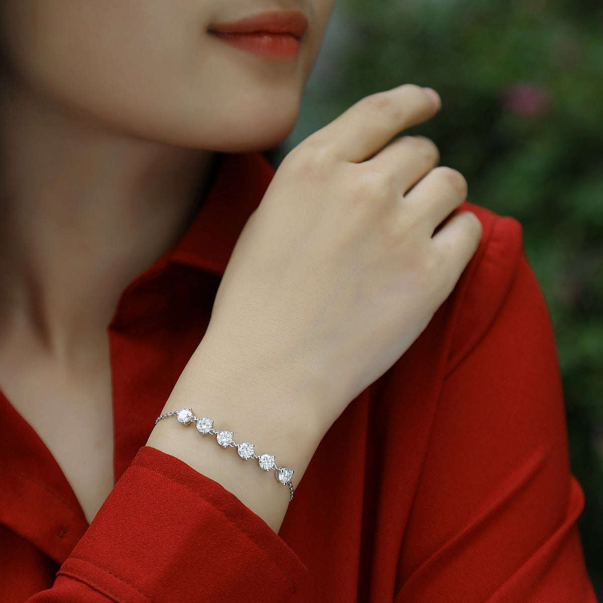 Glojewels Classical Adjustable 3ctw White Moissanite Round Cut Silver Chain Bracelet