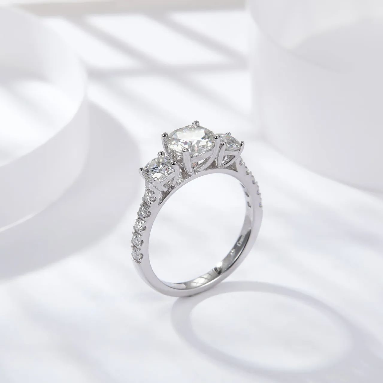 Glojewels Three Stone Dainty White Sapphire 1ct Moissanite Round Cut Silver Ring