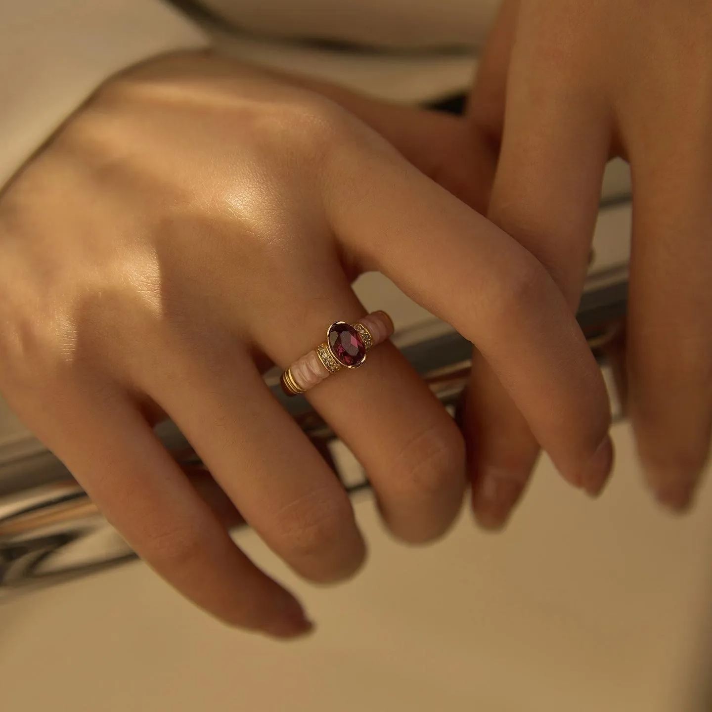 Glojewels Champagne Gold Pink Shell Natural Garnet Oval Cut Silver Ring