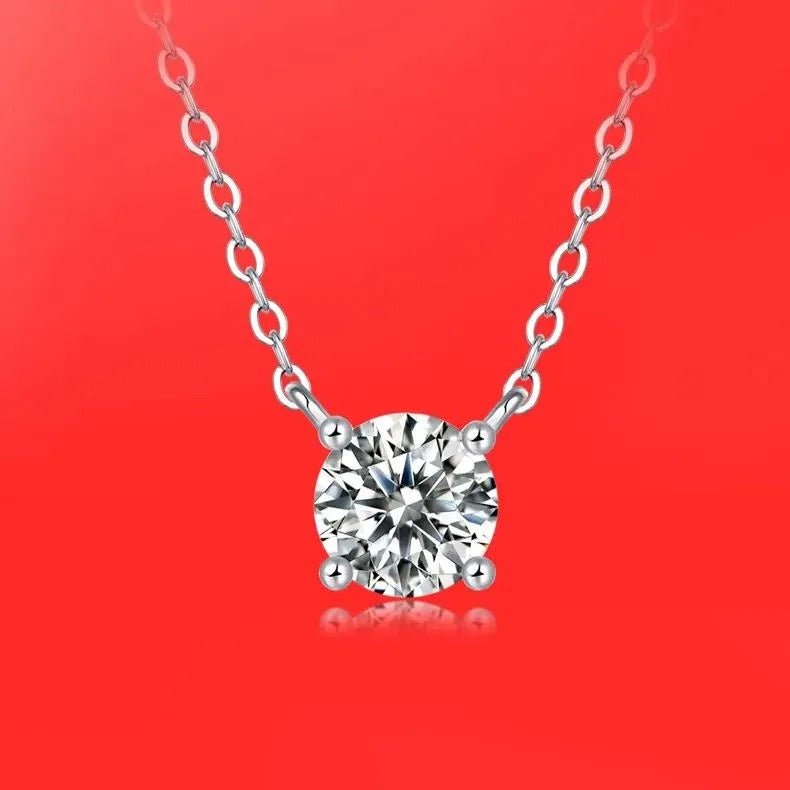 Glojewels Classical Four-Claw 1ct White Moissanite Round Cut Silver Pendant Necklace