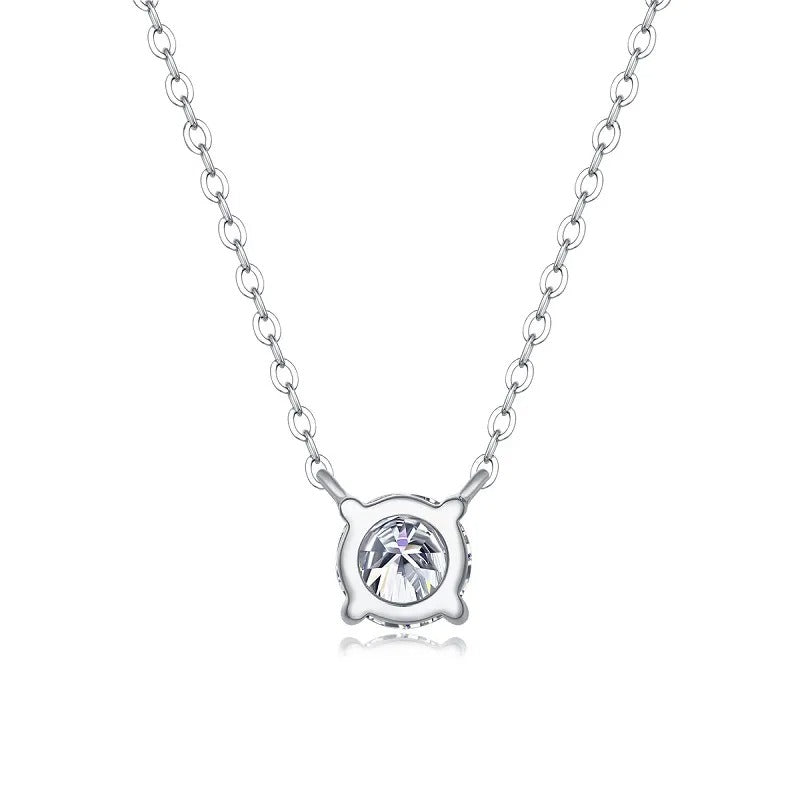 Glojewels Classical Four-Claw 1ct White Moissanite Round Cut Silver Pendant Necklace