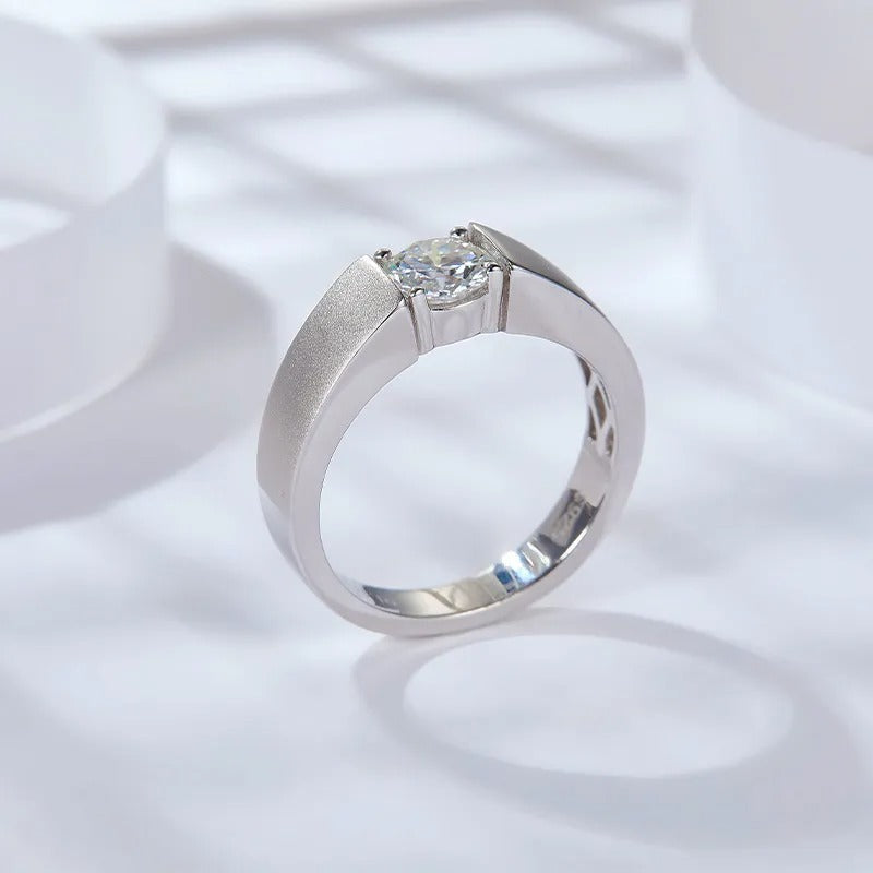 Glojewels Classical Solitaire 1ct White Moissanite Round Cut Silver Men's Ring