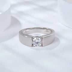 Glojewels Classical Solitaire 1ct White Moissanite Round Cut Silver Men's Ring